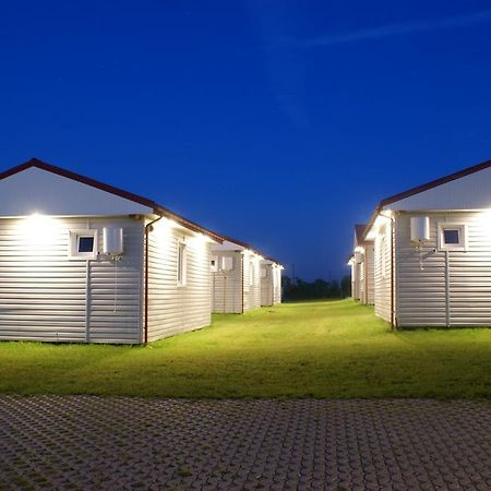 Cuma Camp Villa Sarbinowo Exteriör bild