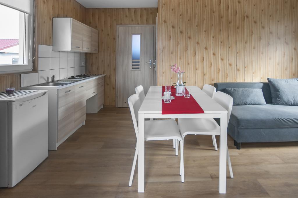 Cuma Camp Villa Sarbinowo Exteriör bild