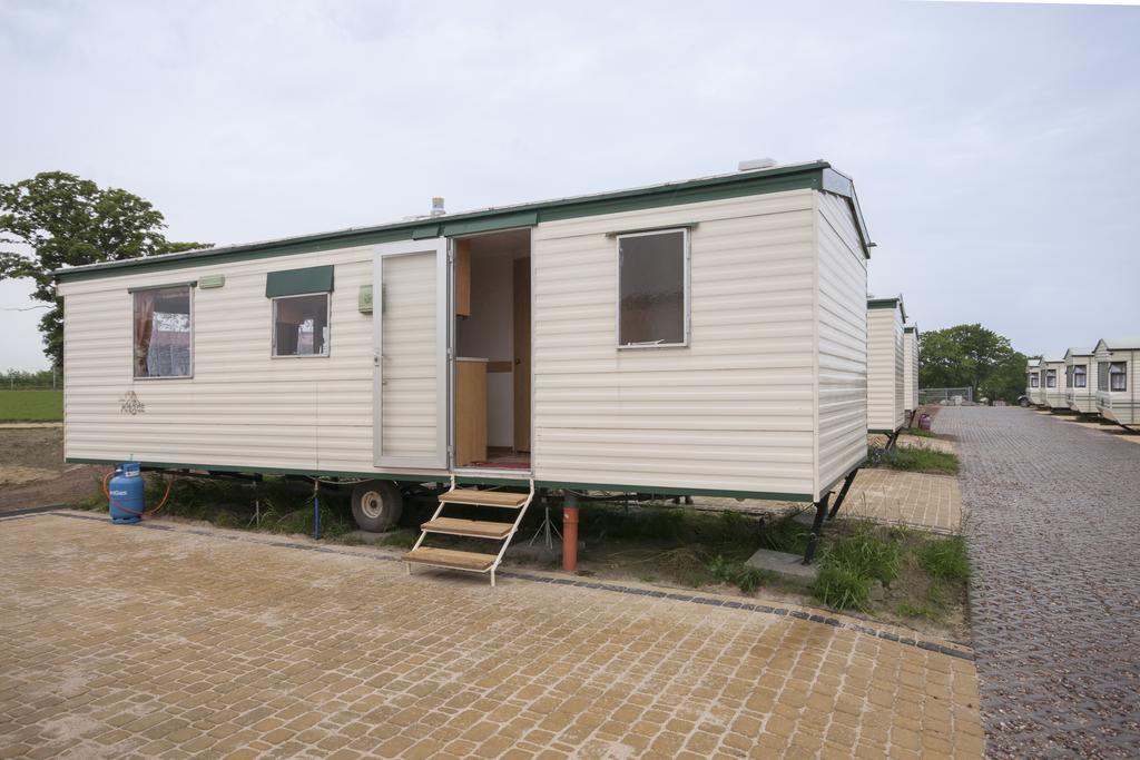 Cuma Camp Villa Sarbinowo Exteriör bild