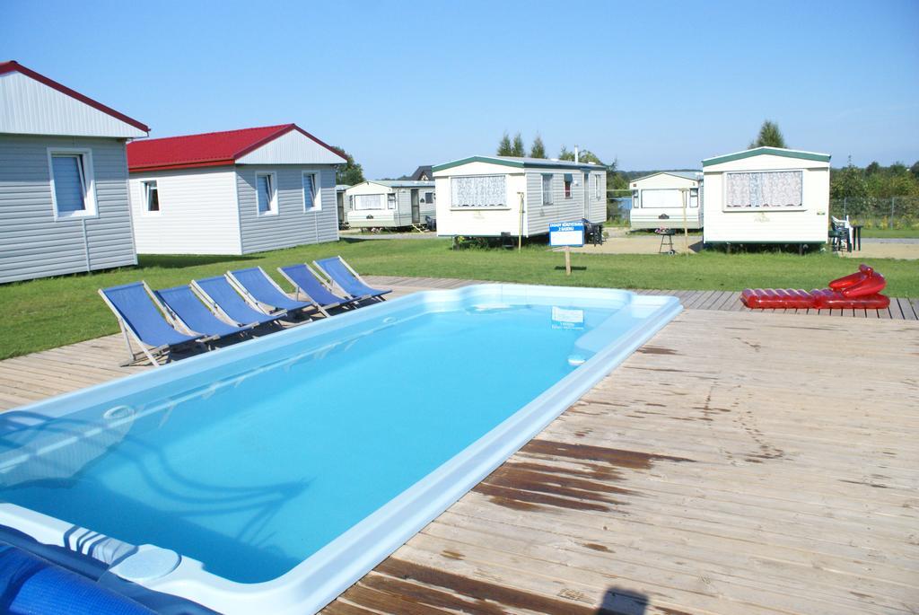 Cuma Camp Villa Sarbinowo Exteriör bild